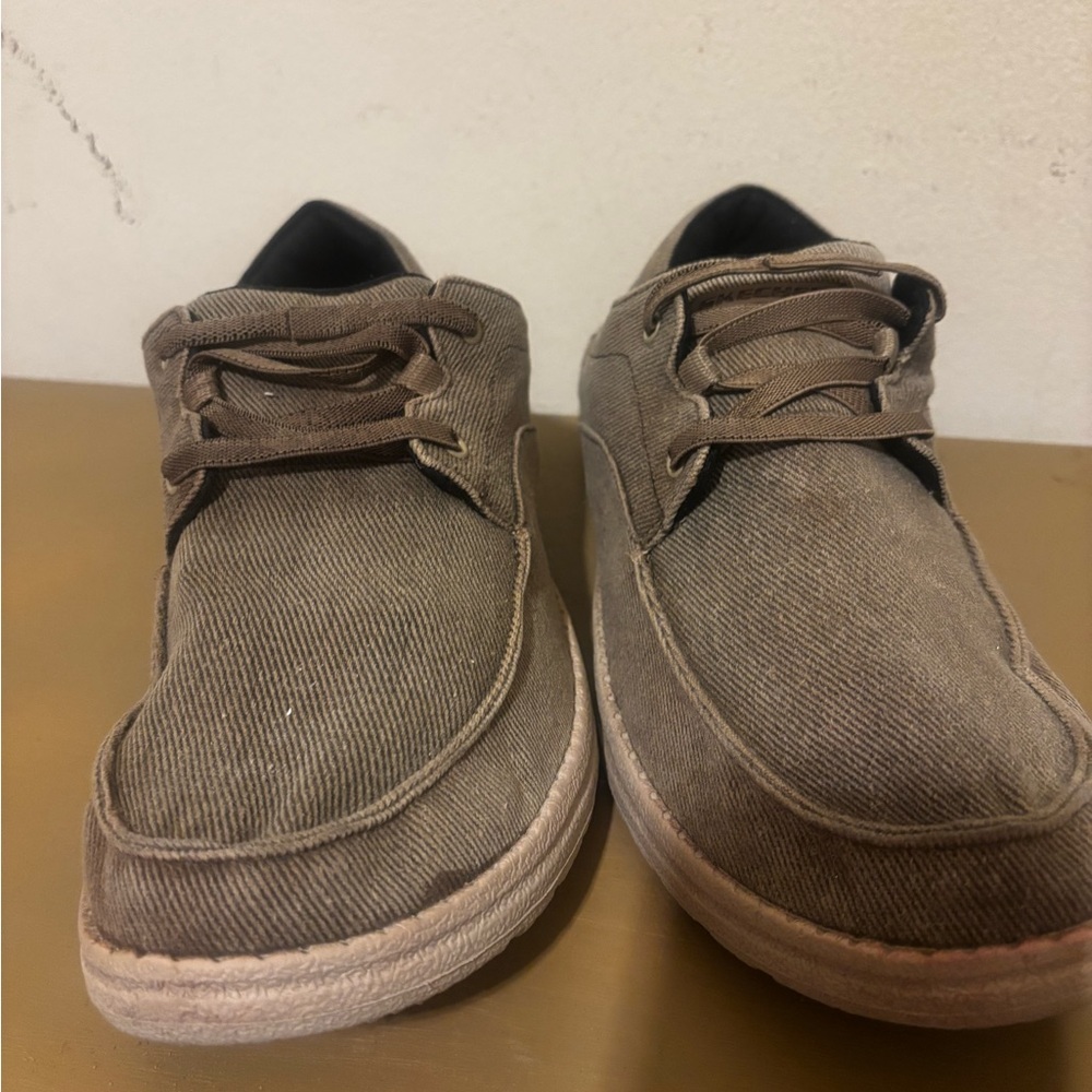 Sketchers Casual Tan Shoe 11